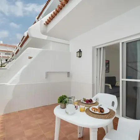 Lägenhet Oasis Floritas